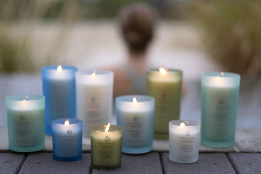 Chesapeake Bay Candle Scented Candles, Serenity + Calm (Lavender Thyme) & Peace + Tranquility (Cashmere Jasmine), Medium (2-Pack)