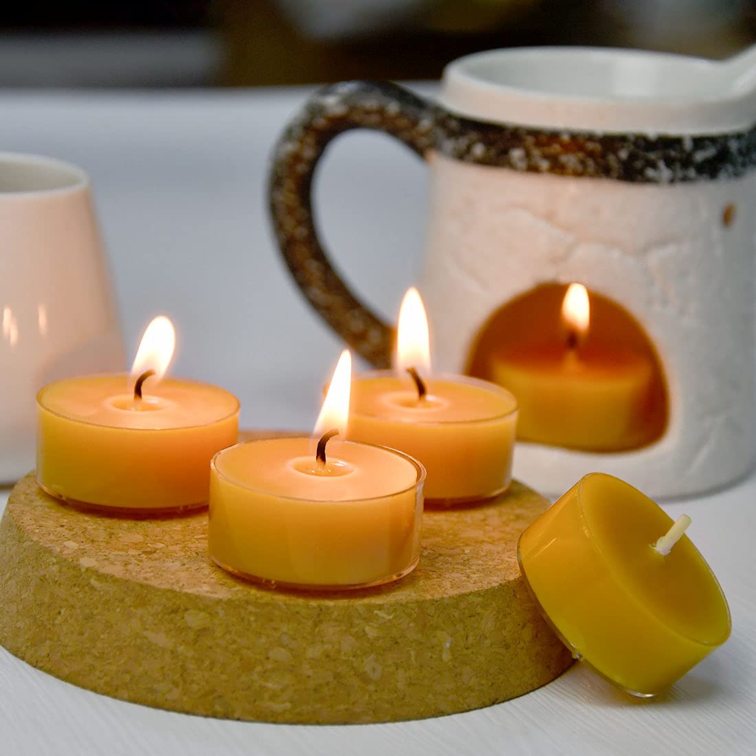 DEYBBY Natural Beeswax Tea Candles 40 Pack, Unscented Pure Organic Beeswax Tealight Candles Bulk, 4-5 Hours Small Tealights in Clear Cup for Home Decoration Emergency Bath Relaxation