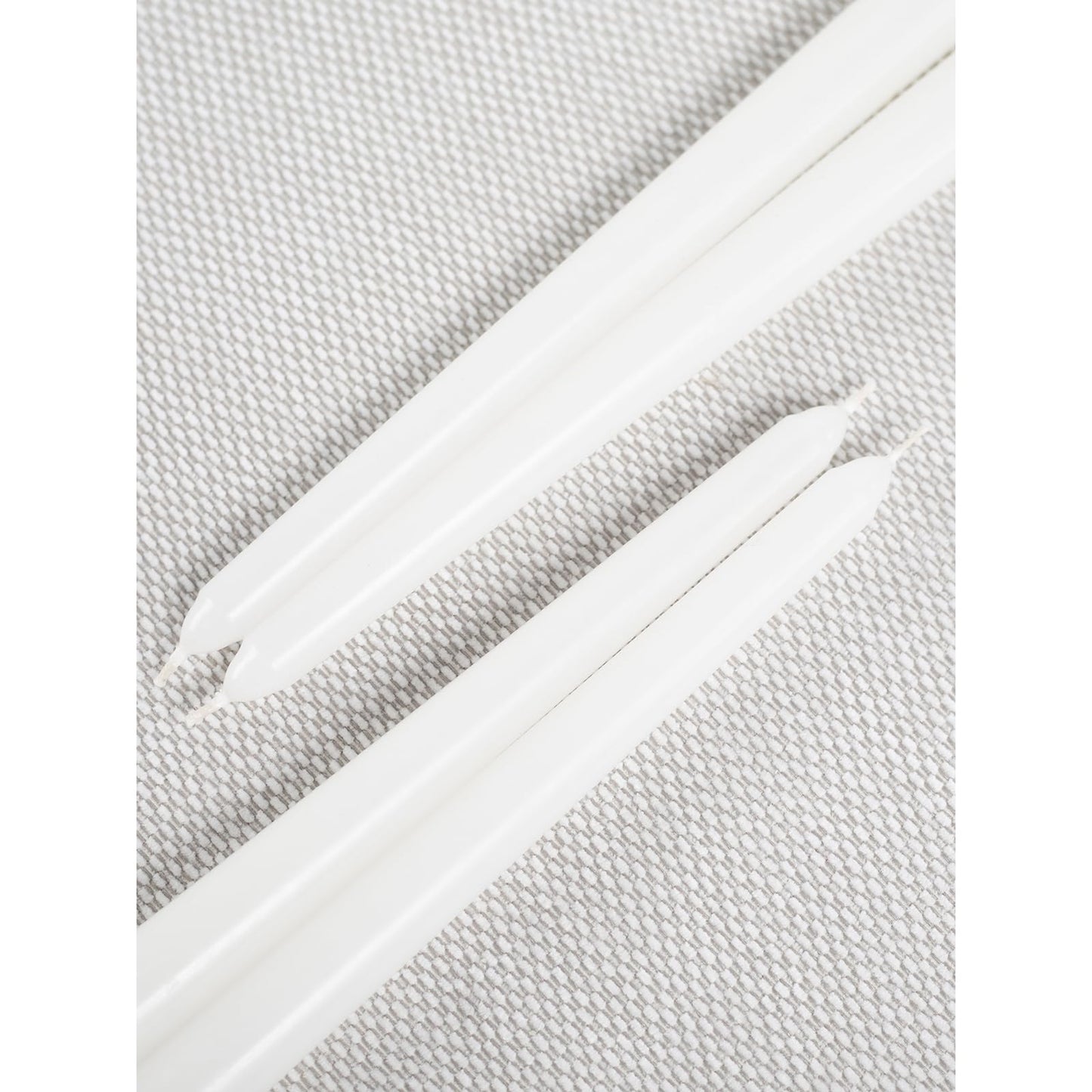 CANDWAX 10 inch White Taper Candles - White Candle Pack of 4 - Christmas Candle Tapers - Unscented Dripless Smokeless Long Burning Tall Candlesticks - Christmas Tapered Candles for Home Decor
